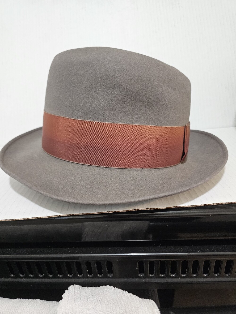 Vintage 1950s Royal Stetson Fur Felt Fedora Hat Gray Ombre Ribbon Back Bow 7 1/4